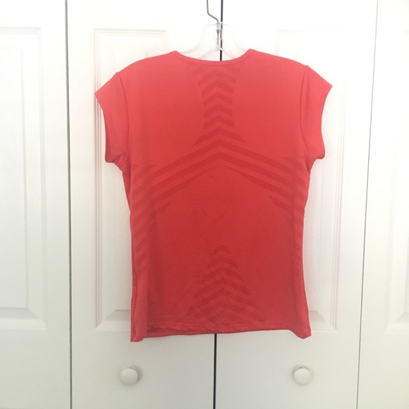 Women's red Nike dri fit sports tee - Picture 3 of 3